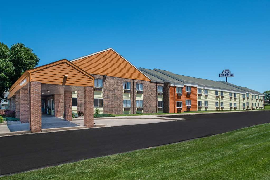 Sunset Inn & Suites Lincoln Exterior foto
